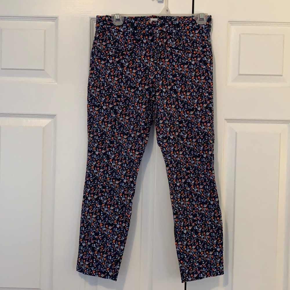 Floral ankle cropped pants